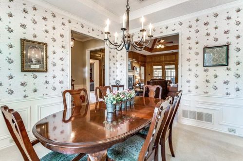 2101 Nob Hl, Carrollton TX 75006-2822 exterior