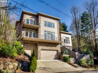 3041 Valle Vista Ter, Portland, OR 97210-3708
