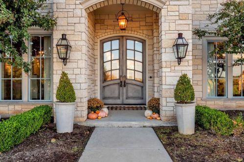 8916 Ladera Ct, Fort Worth, TX 76126-1856