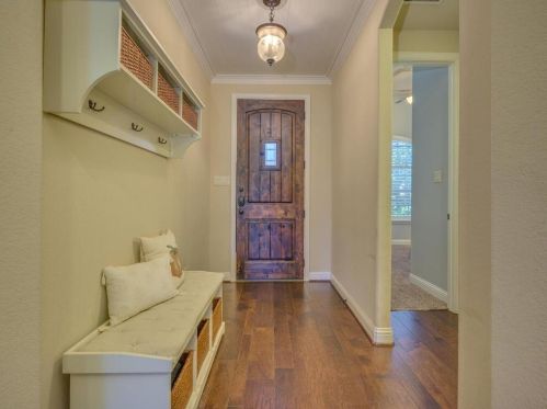 12604 Black Hills Dr, Austin TX  78748-1010 exterior