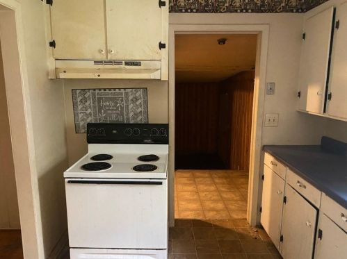 111 Montrose St, Marshallville, GA 31030-3711