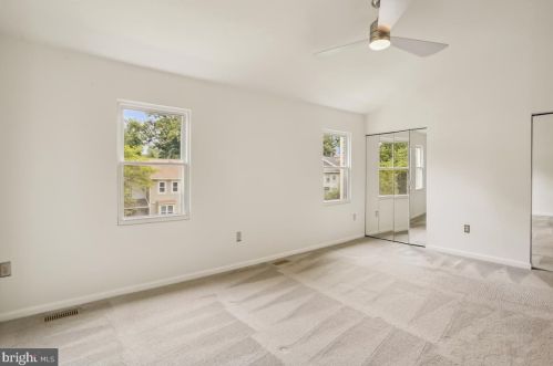 18 Kinsman View Cir, Silver Spring MD 20901-1652 exterior