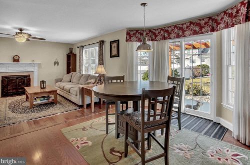 70 Pne Crk Dr, Carlisle PA  17013-9675 exterior