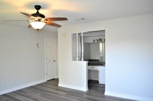 37 Colony Sq, Angleton TX 77515-3644 exterior