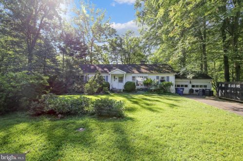 5931 Frazier Ln, Mc Lean, VA 22101-2408