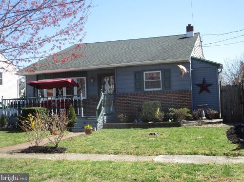 114 3rd St, Gloucester, NJ 08030-2647