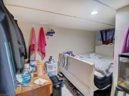 53 Sassafras St, Paterson NJ  07524-1733 exterior