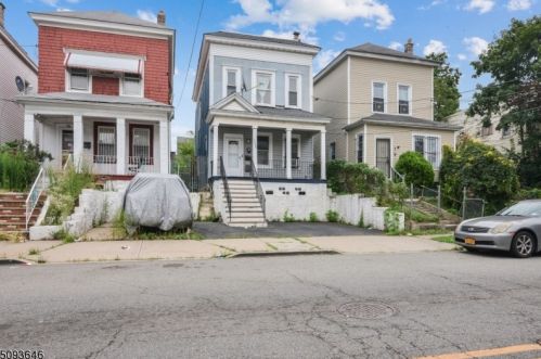 1088 Grove St, Irvington, NJ 07111-4123