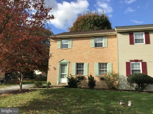 444 Daisy Ln, Lancaster, PA 17602-3369