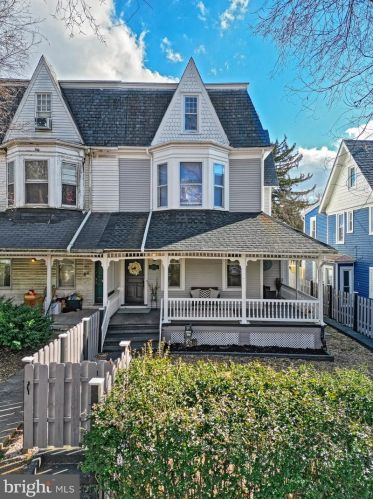 444 Lincoln St, York PA  17401-2952 exterior