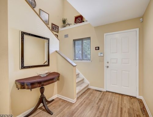 63 Herbert Ter, Town Center, NJ 07052-1022