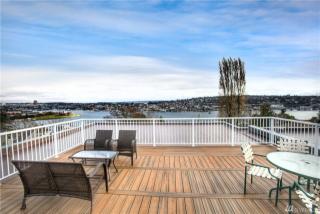 559 Mcgraw St, Seattle WA  98109-2208 exterior