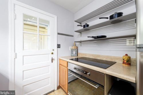 10015 Brunett Ave, Silver Spring MD 20901-2205 exterior