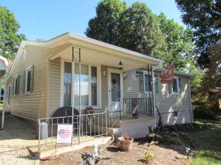 96 Berkeley Ave, Grottoes, VA 24441-2409