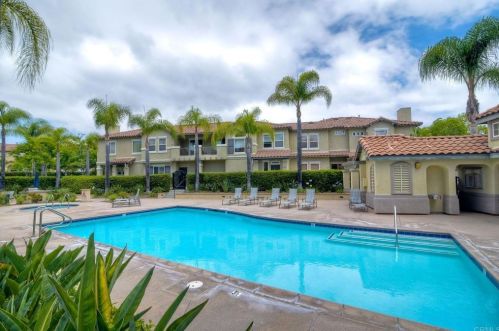 6124 Citracado Cir, Carlsbad CA  92009-2284 exterior