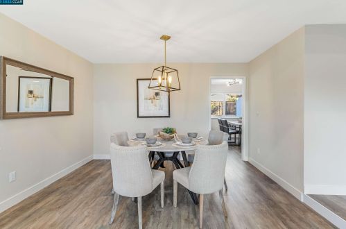 5209 Jomar Dr, Concord CA  94521-2341 exterior