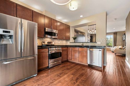 1231 Willow Ave, Des Plaines, IL 60016-4229