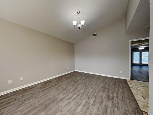 223 Crest Hill Dr, Conroe TX  77301-4051 exterior