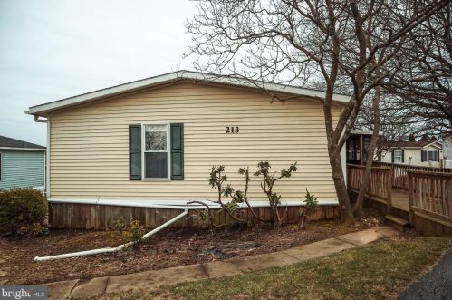 213 Oakfield Ct, Lancaster, PA 17603-2104