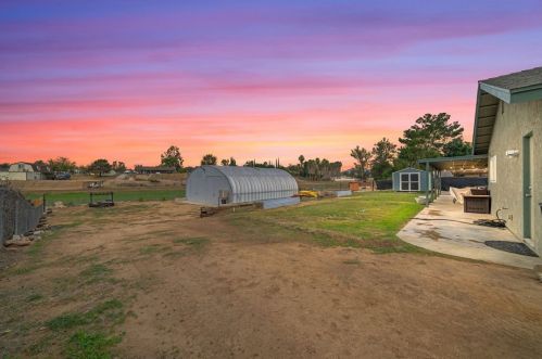 9479 Stirrup St, Riverside, CA 92509-4960