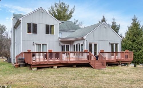 2 Brookview Cir, Dover NJ  07869-4636 exterior