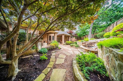 7000 Mossycup Ln, Fort Worth TX  76182-3674 exterior