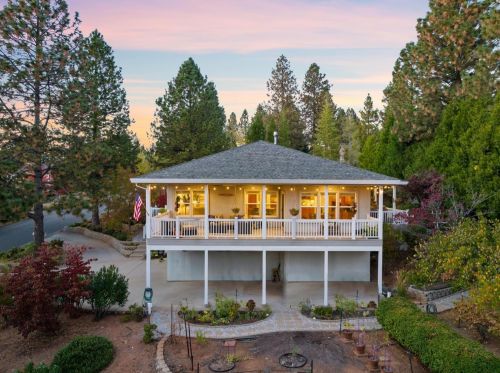 3581 Camino Hills Dr, Snowline Camp, CA 95709-9563