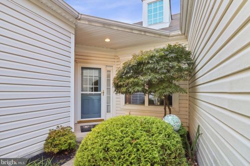 12 Dove Ct, Trenton, NJ 08690-2465