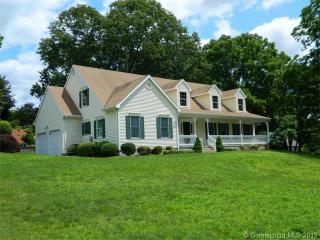 7 Hancock Dr, Mystic, CT 06355-1423