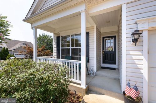 8 Buchanan Dr, Fredericksburg, VA 22406-8402
