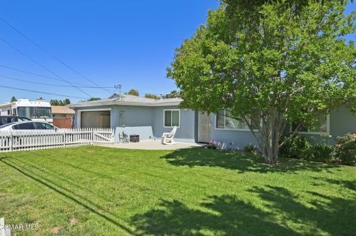 4245 Adam Rd, Simi Valley CA 93063-2341 exterior