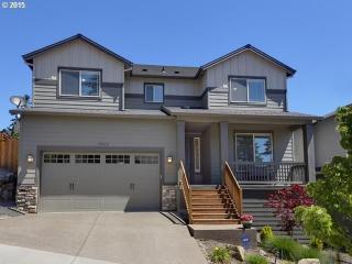 15410 Summerview Dr, Portland OR  97224-0708 exterior