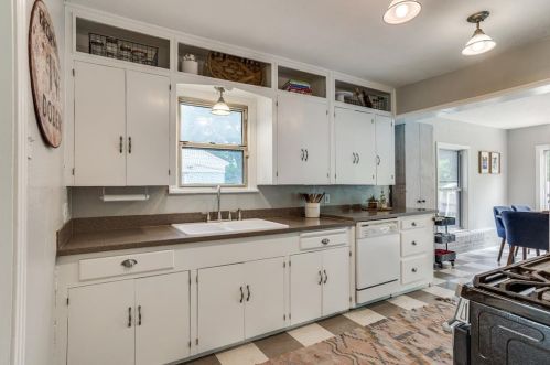 6015 Belgrade Ave, Dallas TX 75227-3608 exterior