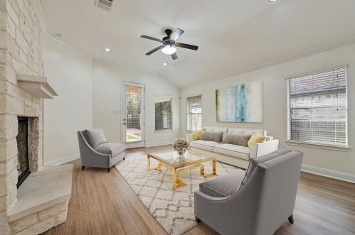 11208 Cherisse Dr, Austin TX  78739-2099 exterior