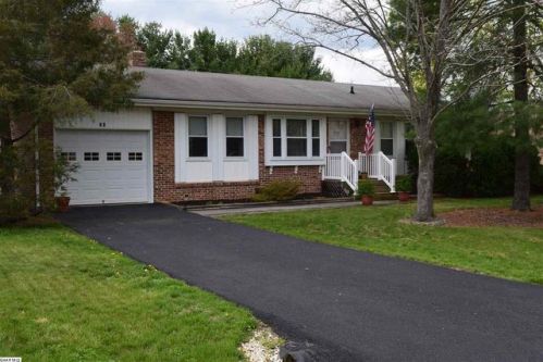 25 Brent Dr, Sherando, VA 22952-2509
