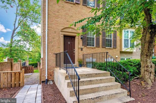 1900 Dennis Ave, Silver Spring, MD 20902-4138