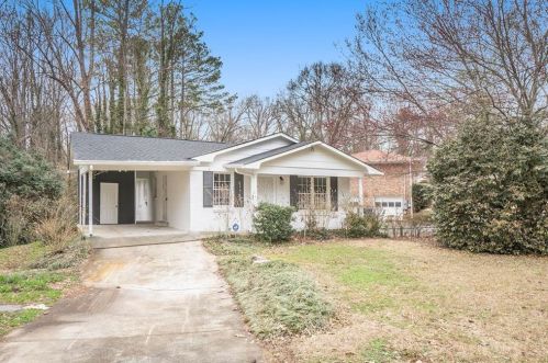 830 Magna Carta Dr, Atlanta GA  30318-6060 exterior