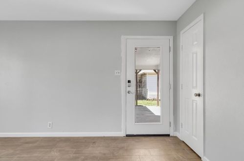 4917 Stephanie Dr, Fort Worth TX  76117-2364 exterior