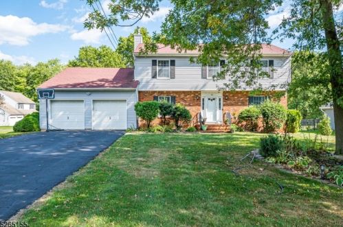 48 Morgan Ln, Bridgewater, NJ 08807-3008