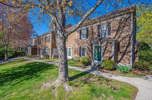 36 Newberry Ln, Glastonbury, CT 06033-2069