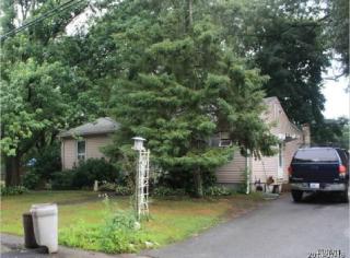 17 Brentwood Ave, Warwick, RI 02886-3445