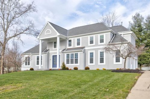 7655 Coldstream Woods Dr, Cincinnati, OH 45255-3929