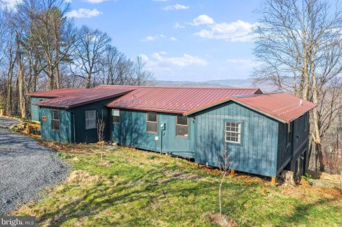 1034 Toms Knob Approach, Lost City WV 26810-8428 exterior