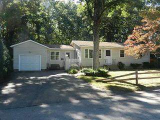 11 Glen Dr, Coventry, RI 02816-5628