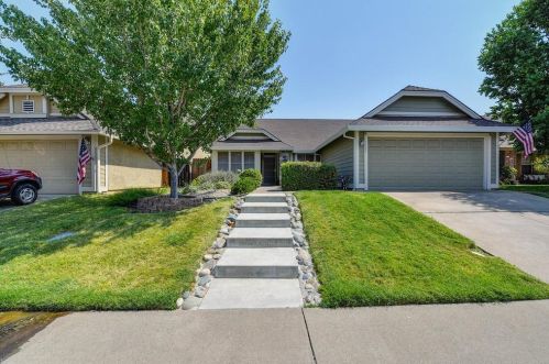 7508 Lost Creek Ct, Citrus Heights, CA 95621-2861