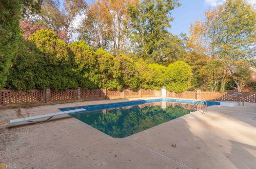 140 Creek Cir, Stockbridge GA  30281-3322 exterior