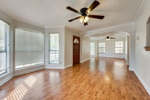 2800 Burchill Rd, Fort Worth TX  76105-3013 exterior