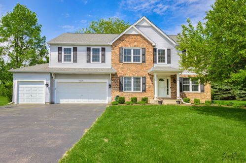 9305 Nicholas Ln, Spring Grove, IL 60081-8285