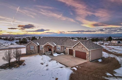 9406 Apache Rd, Parker, CO 80138-6801