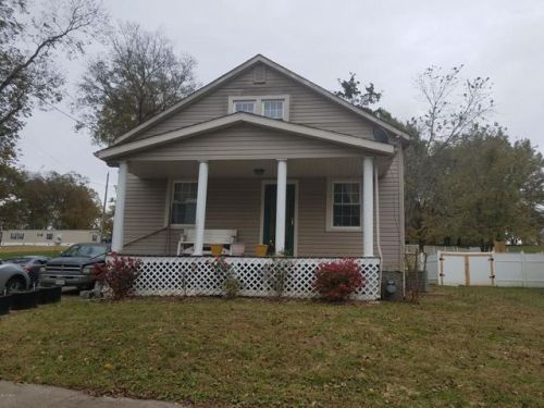 1008 Liberty St, Evansville, IL 62242-1812